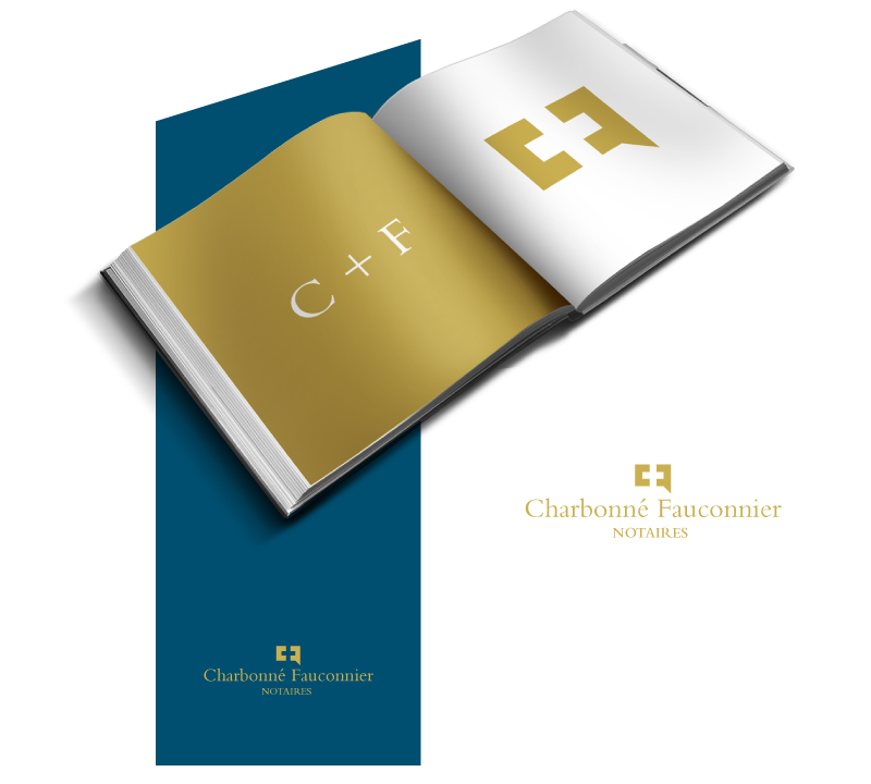 Brochure dorée ouverte avec logo et texte "Charbonné Fauconnier Notaires".