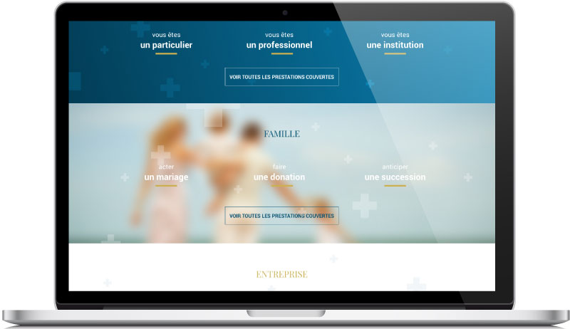 Capture d'écran d'un site web d'assurance avec options pour particuliers, professionnels, institutions.